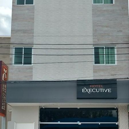 Hotel Executive Делмиро Гоувейя Екстериор снимка