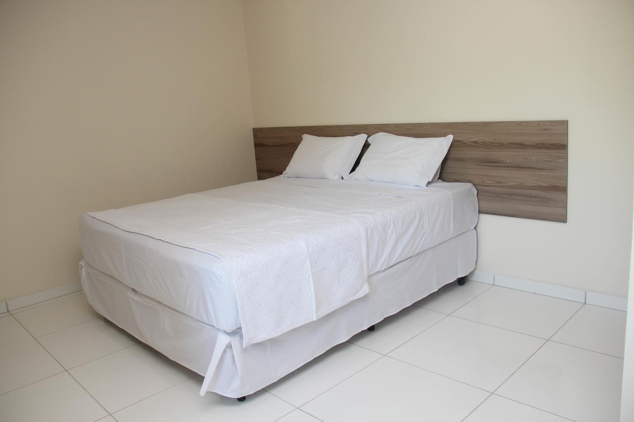 Hotel Executive Делмиро Гоувейя Екстериор снимка